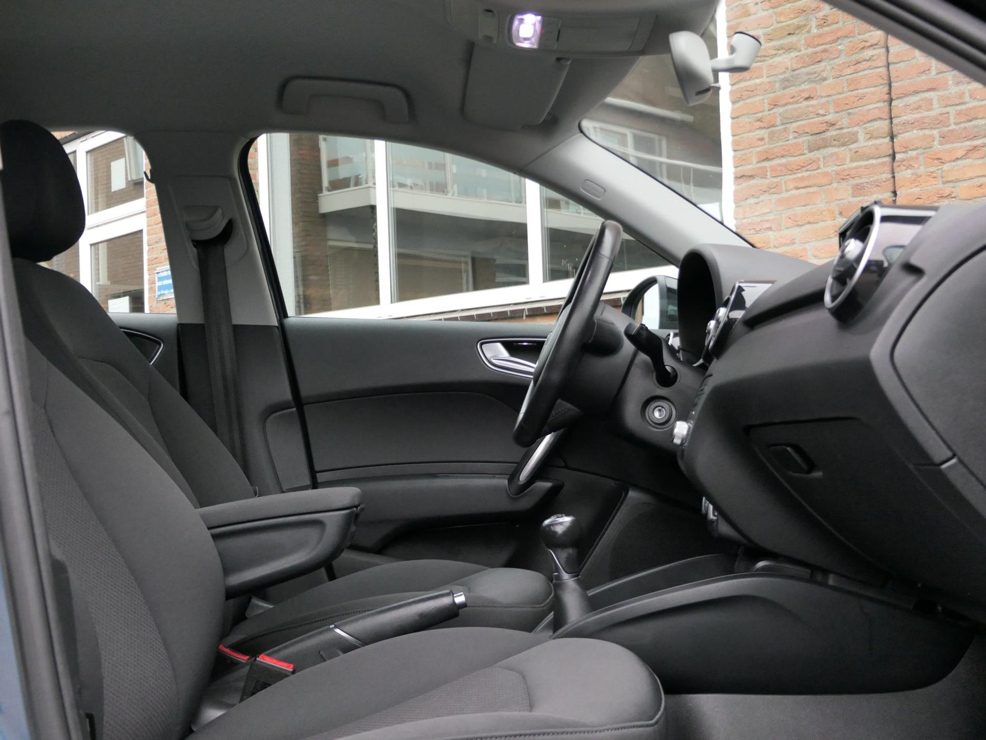 Audi A1 Sportback 1.0 TFSI S-Line 95PK | Cruise | Bluetooth | 17 Inch | Navi 47486721-9.jpg | Autobedrijf van Wierick