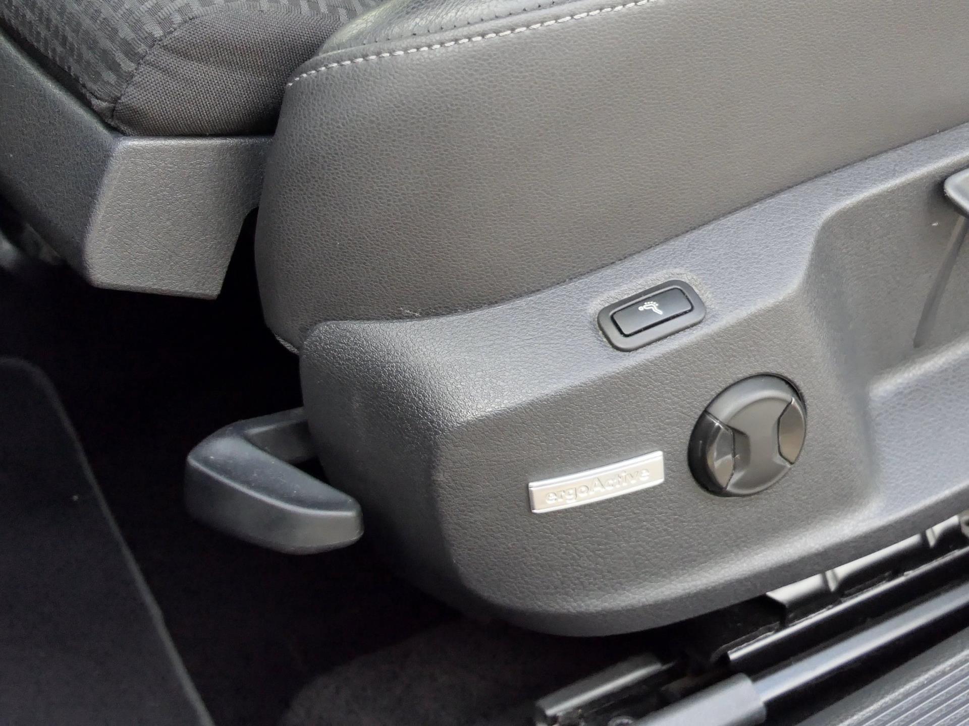 Volkswagen Golf Variant 1.4 TSI Highline 122PK | Xenon | Half leder/stof | Stoelverwarming 47546461-12.jpg | Autobedrijf van Wierick