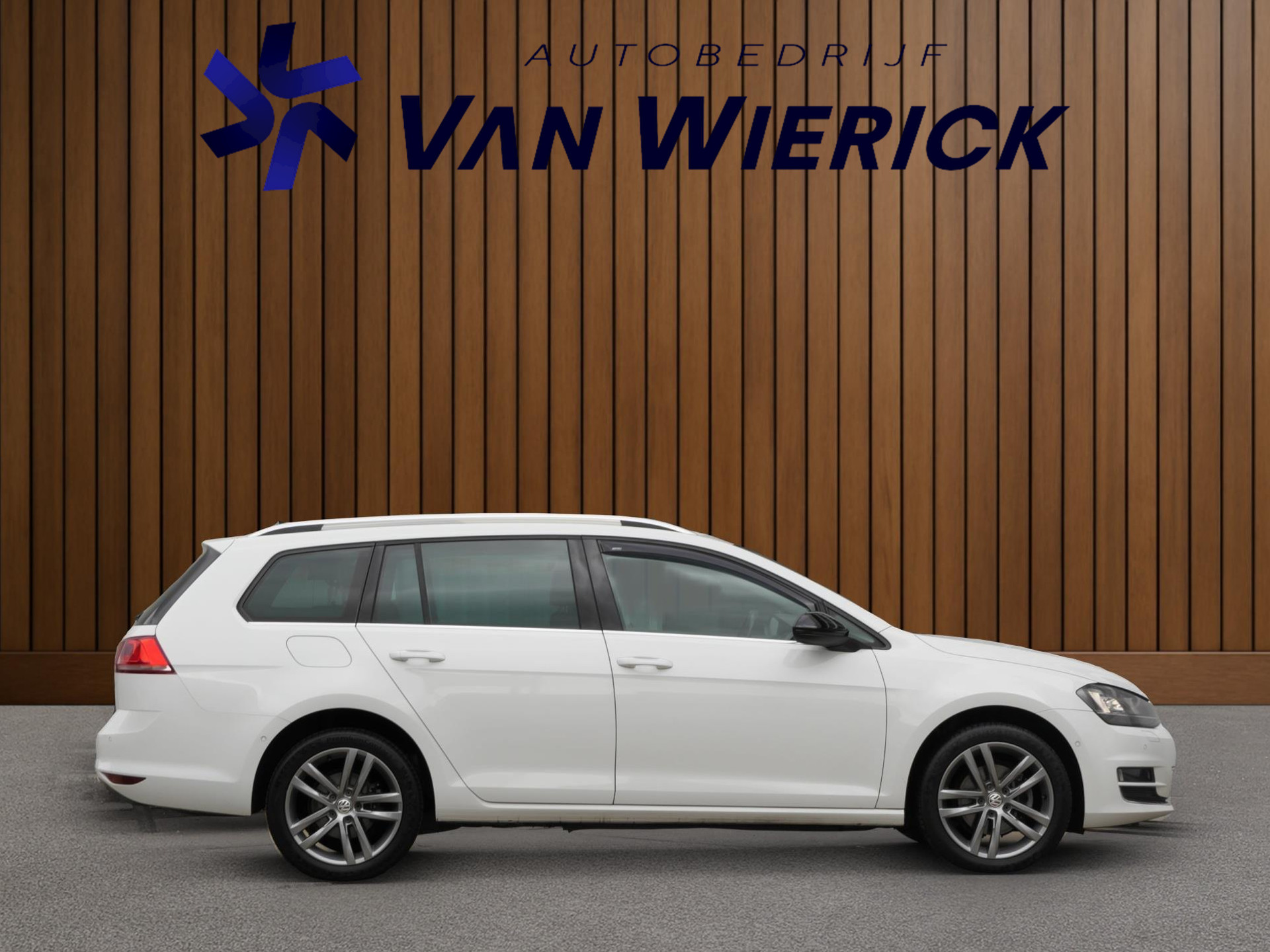 Volkswagen Golf Variant 1.4 TSI Highline 122PK | Xenon | Half leder/stof | Stoelverwarming 47546461-2.jpg | Autobedrijf van Wierick