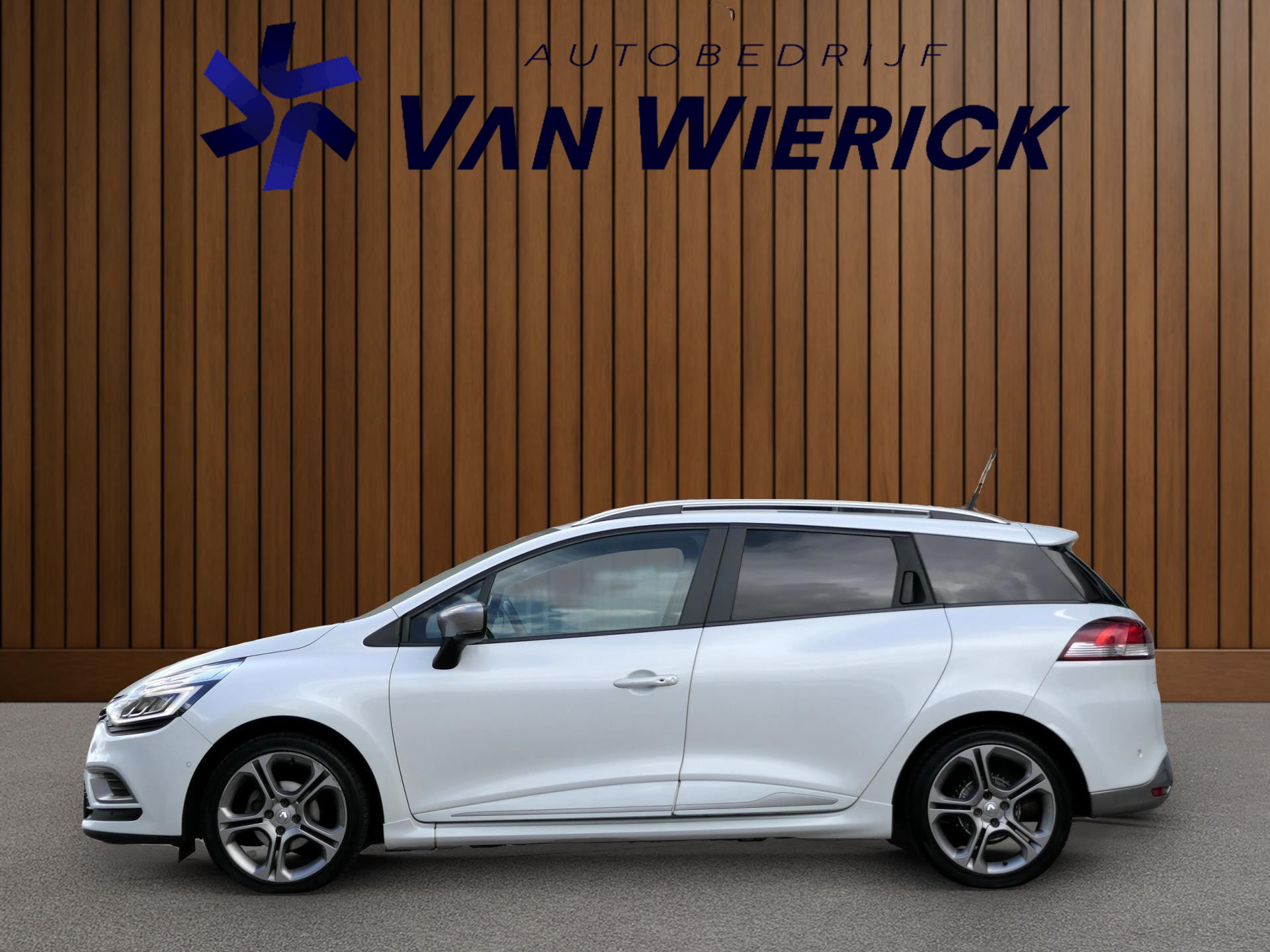 Renault Clio Estate 1.2 TCe 118PK GT-Line | Leer | LED | Camera | Keyless | Climate Control 47572135-1.jpg | Autobedrijf van Wierick