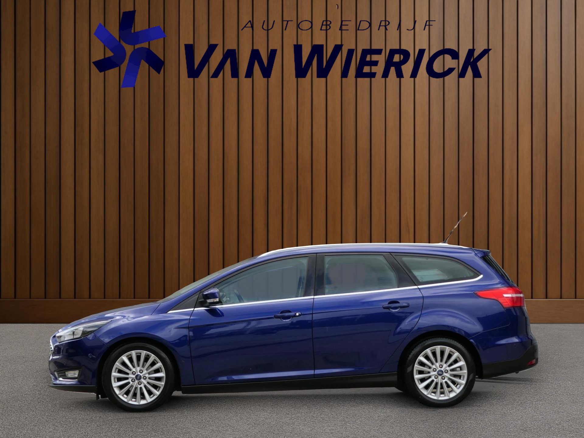 Ford Focus Wagon 1.0 Titanium 125PK! | Cruise | Clima | Navi | Nette Staat 47646471-1.jpg | Autobedrijf van Wierick