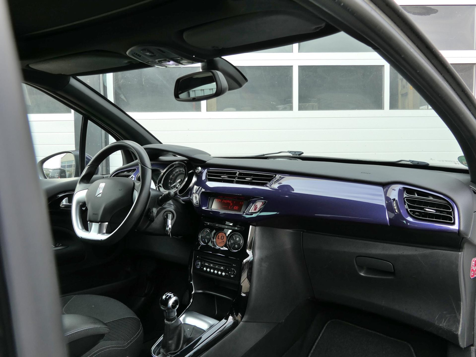 Citroën DS3 Cabrio 1.6 VTi So Chic 120PK! Cabrio | Clima | Cruise | Parkeersensoren 47911857-10.jpg | Autobedrijf van Wierick