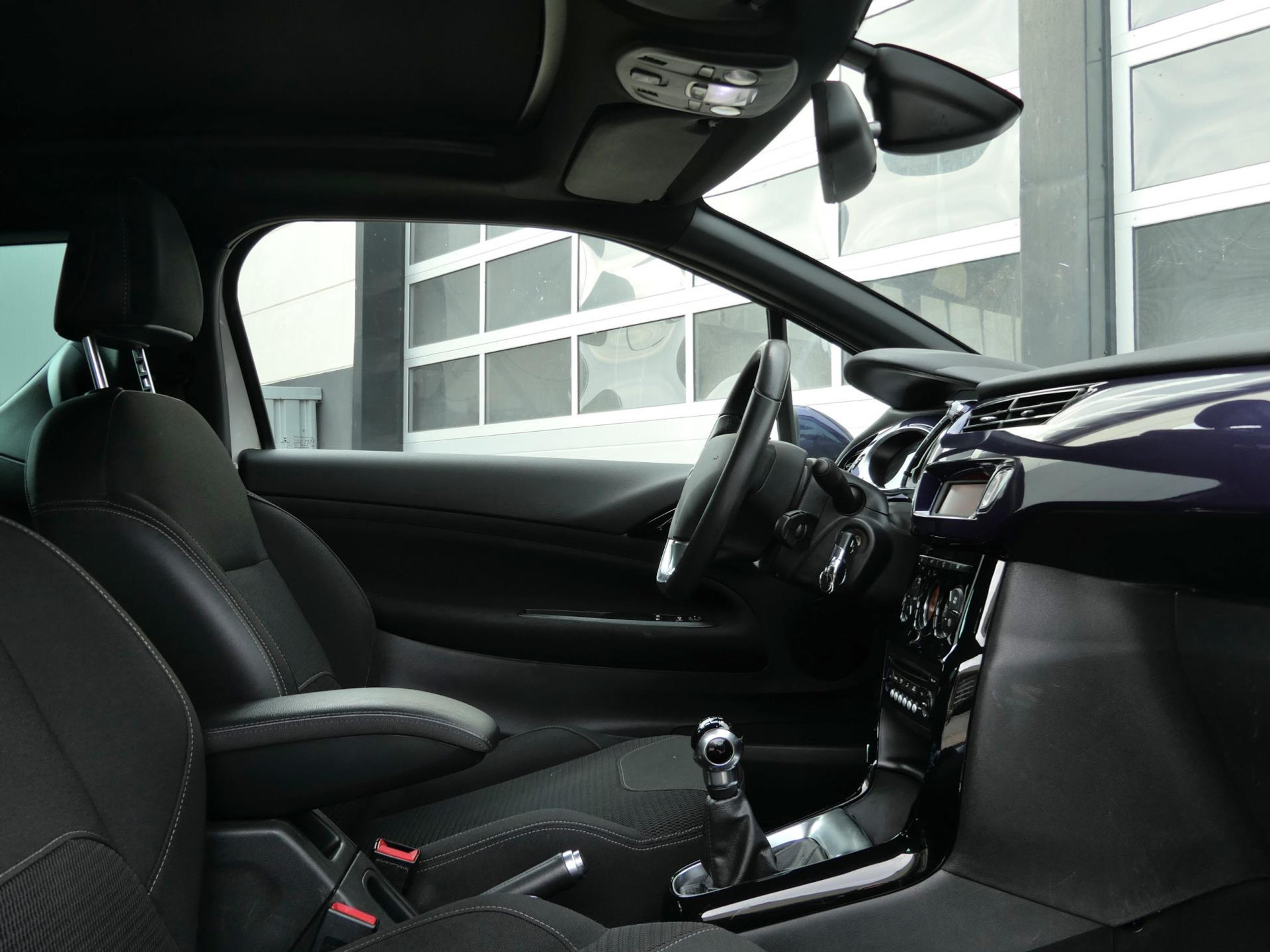 Citroën DS3 Cabrio 1.6 VTi So Chic 120PK! Cabrio | Clima | Cruise | Parkeersensoren 47911857-9.jpg | Autobedrijf van Wierick