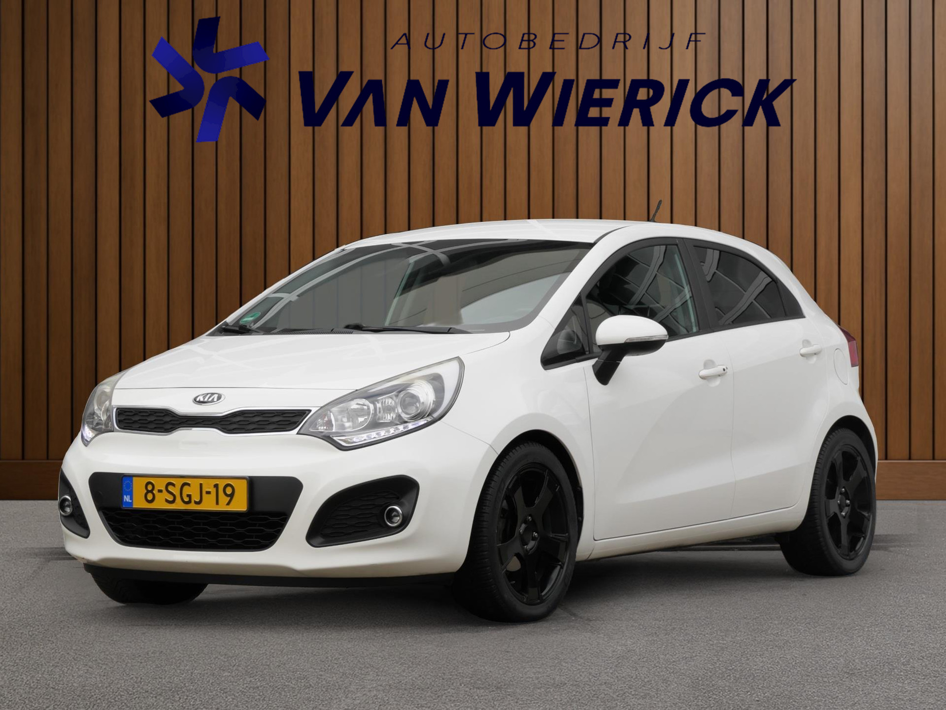 Kia Rio 1.2 CVVT Super Pack 5-Deurs | Cruise | Clima | Bluetooth | 17 Inch 48052003-0.jpg | Autobedrijf van Wierick