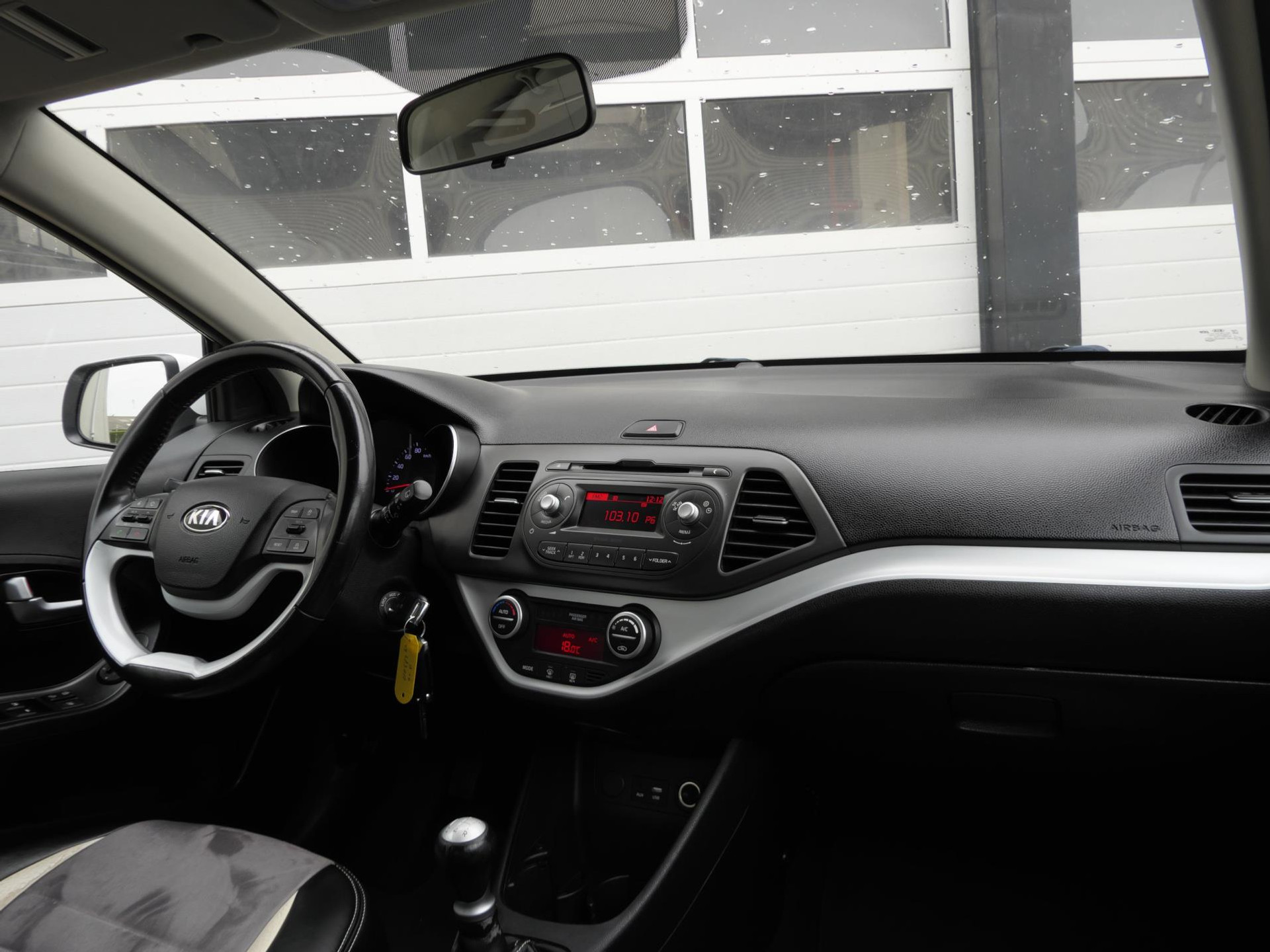 Kia Picanto 1.0 CVVT DynamicLine 5-Deurs | Cruise | Clima | LM Velgen 48085208-10.jpg | Autobedrijf van Wierick
