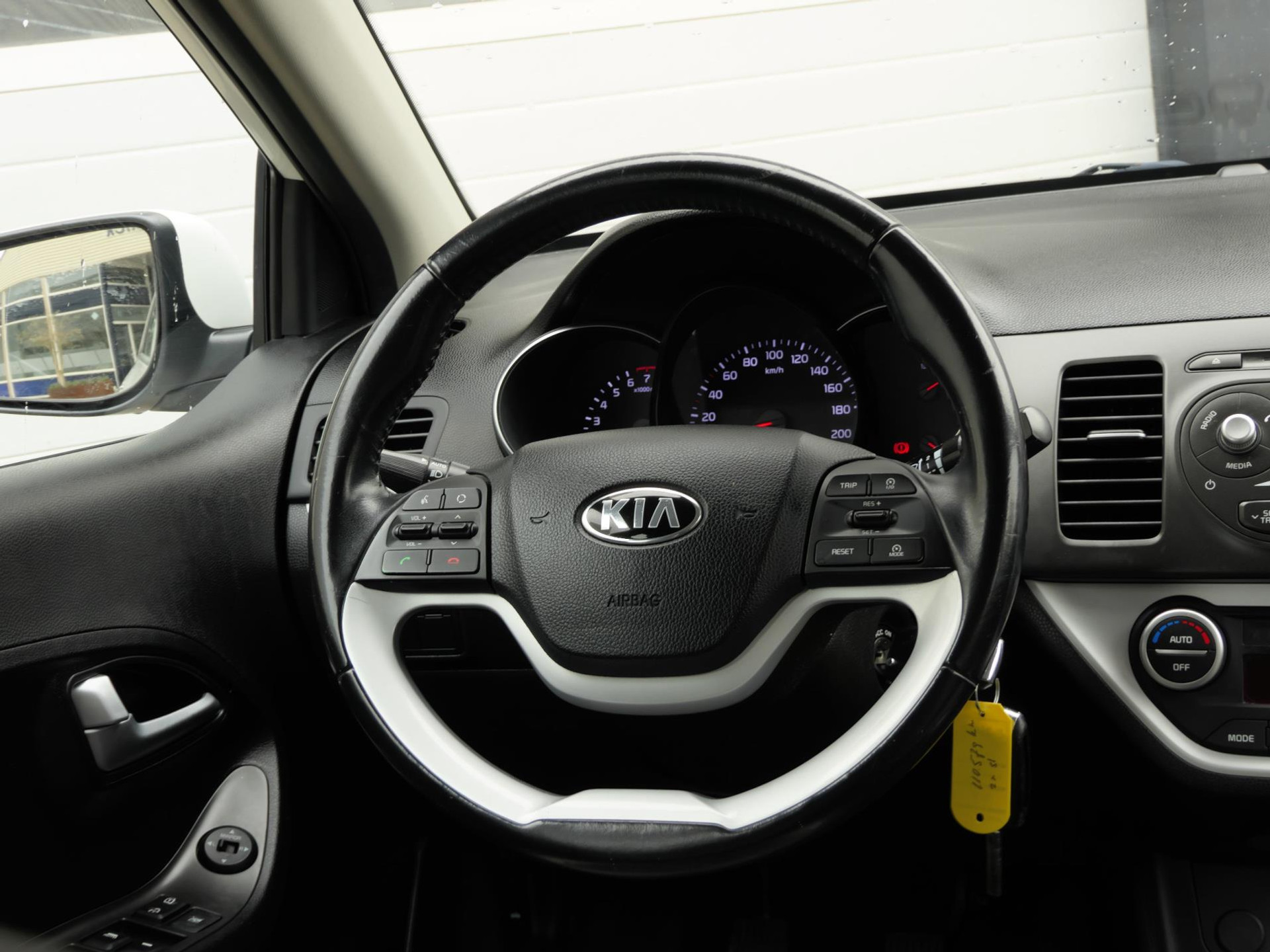 Kia Picanto 1.0 CVVT DynamicLine 5-Deurs | Cruise | Clima | LM Velgen 48085208-11.jpg | Autobedrijf van Wierick