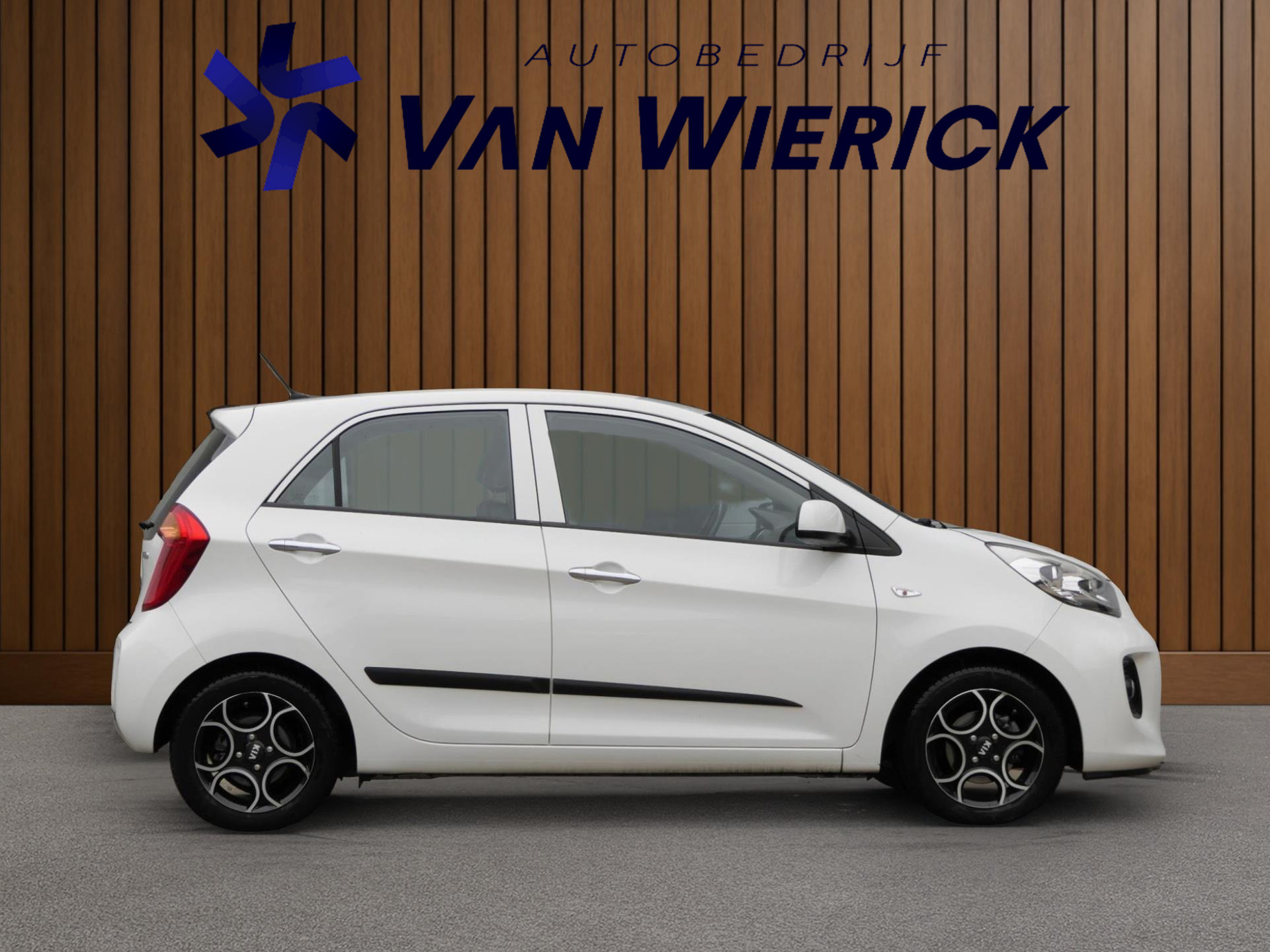 Kia Picanto 1.0 CVVT DynamicLine 5-Deurs | Cruise | Clima | LM Velgen 48085208-2.jpg | Autobedrijf van Wierick