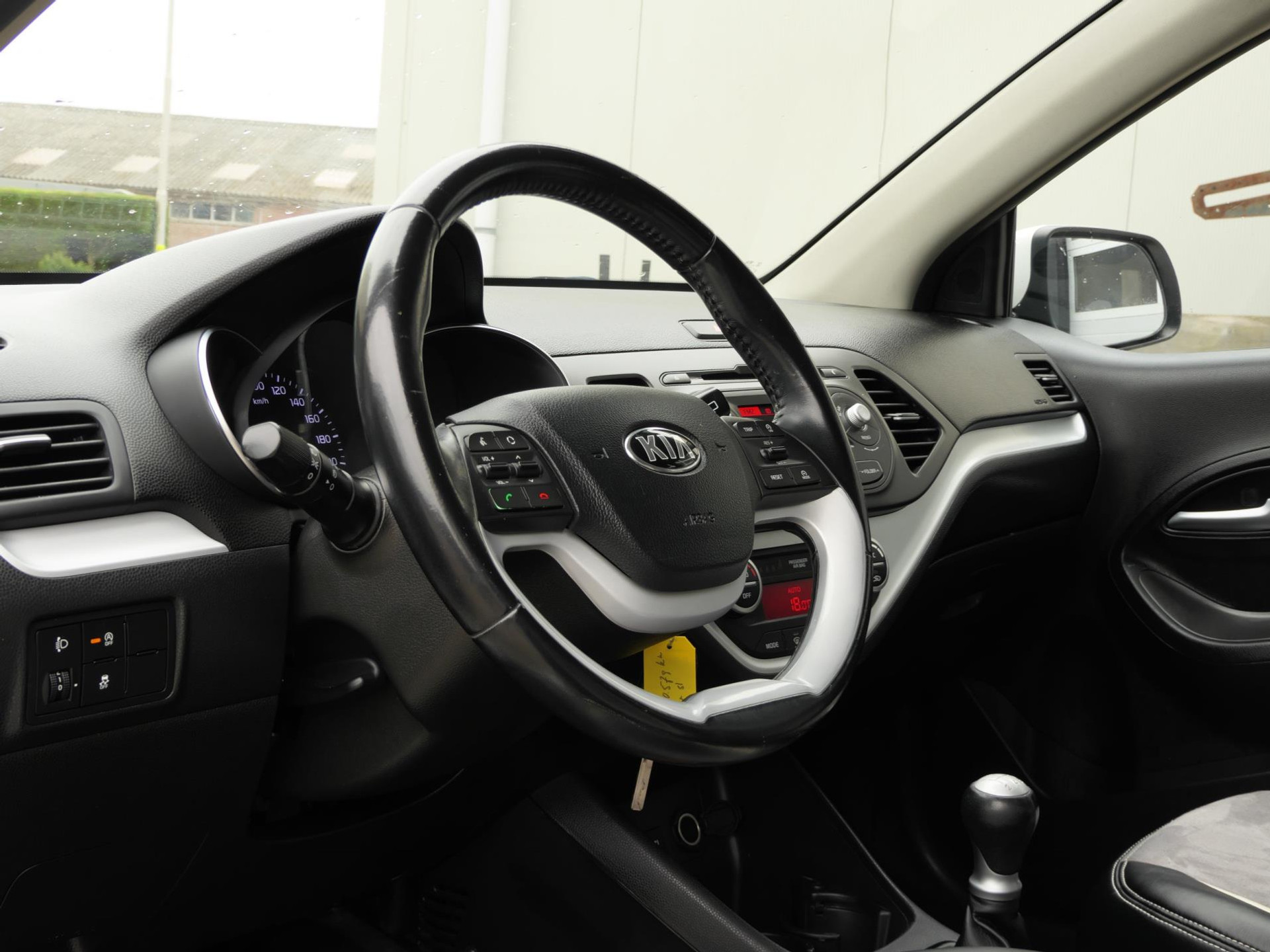 Kia Picanto 1.0 CVVT DynamicLine 5-Deurs | Cruise | Clima | LM Velgen 48085208-6.jpg | Autobedrijf van Wierick