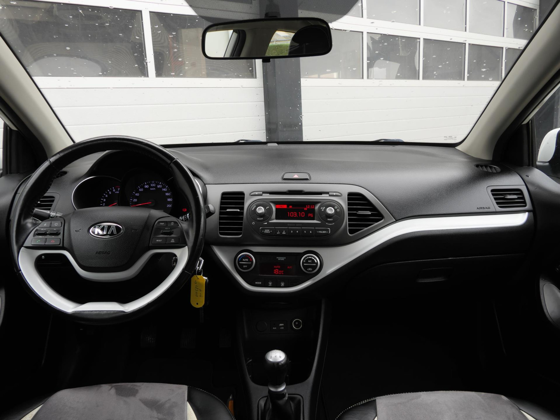 Kia Picanto 1.0 CVVT DynamicLine 5-Deurs | Cruise | Clima | LM Velgen 48085208-8.jpg | Autobedrijf van Wierick