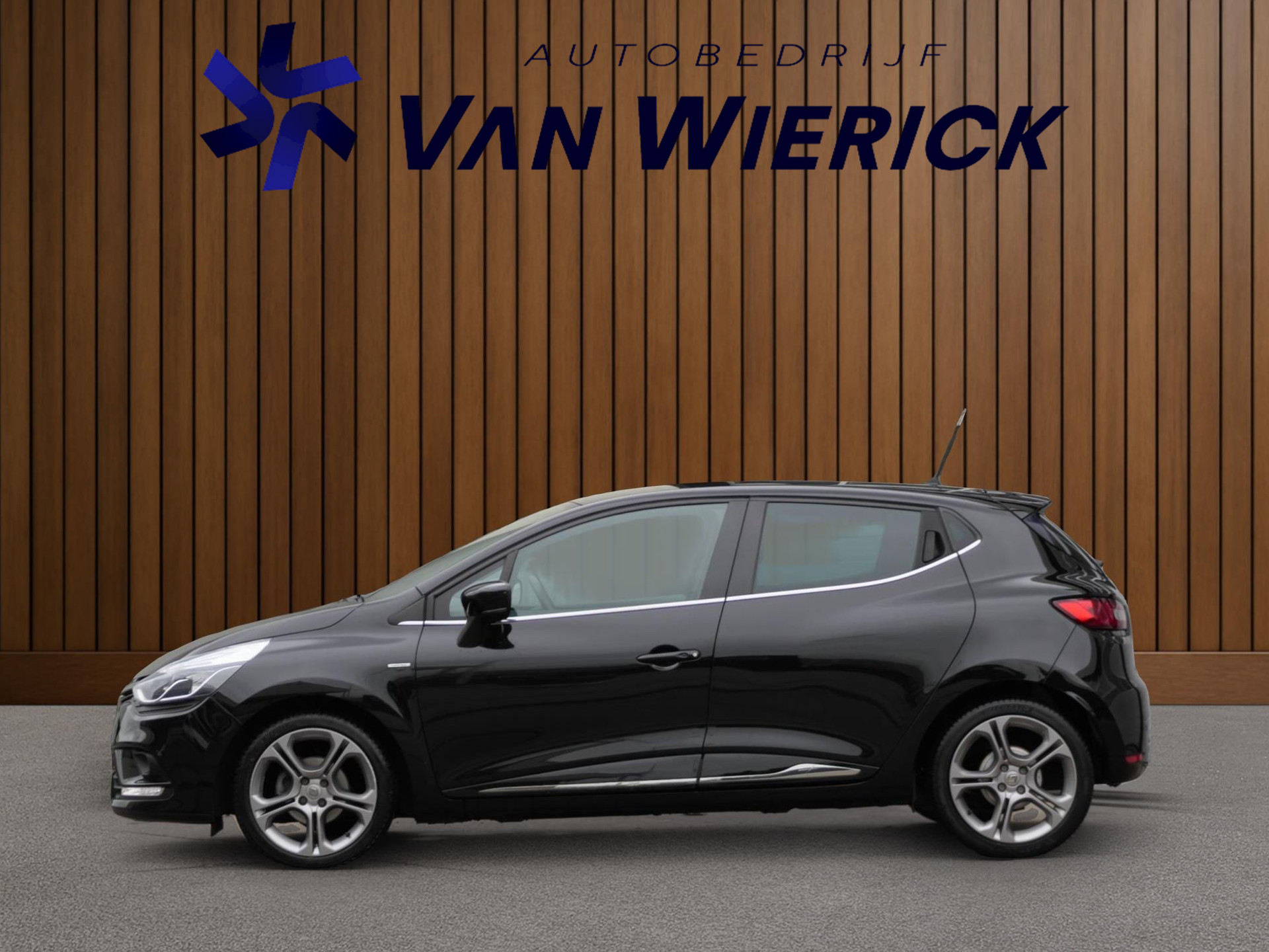 Renault Clio 0.9 TCe Limited | Cruise | Navi | 17 Inch | Nette Staat 48127056-1.jpg | Autobedrijf van Wierick