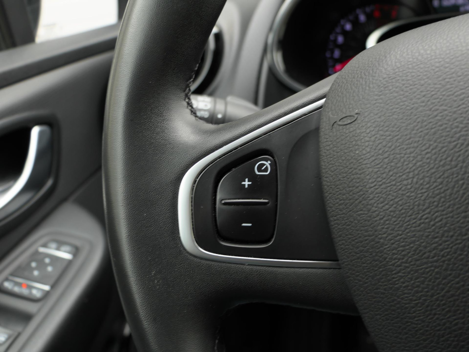 Renault Clio 0.9 TCe Limited | Cruise | Navi | 17 Inch | Nette Staat 48127056-14.jpg | Autobedrijf van Wierick