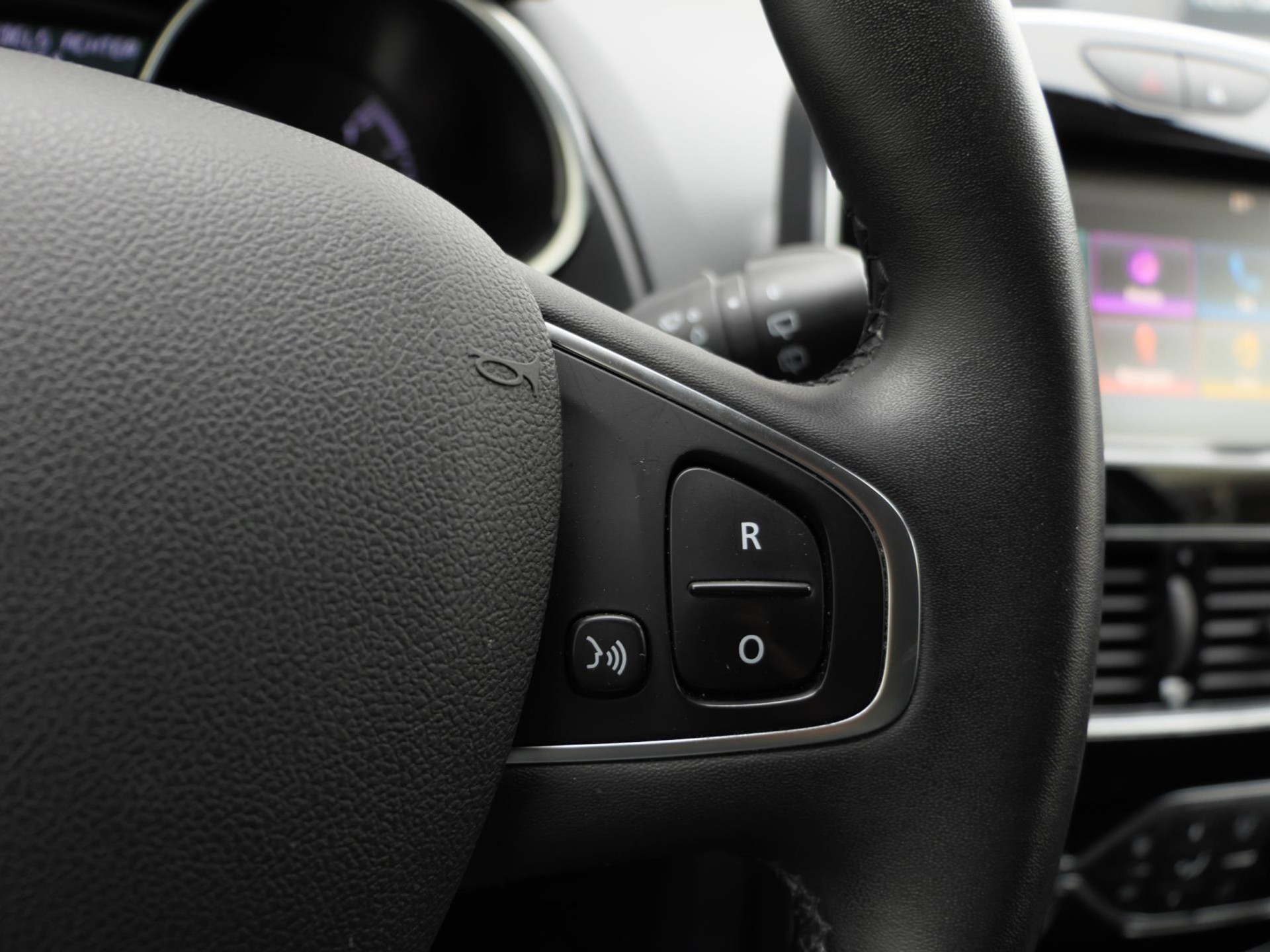 Renault Clio 0.9 TCe Limited | Cruise | Navi | 17 Inch | Nette Staat 48127056-17.jpg | Autobedrijf van Wierick