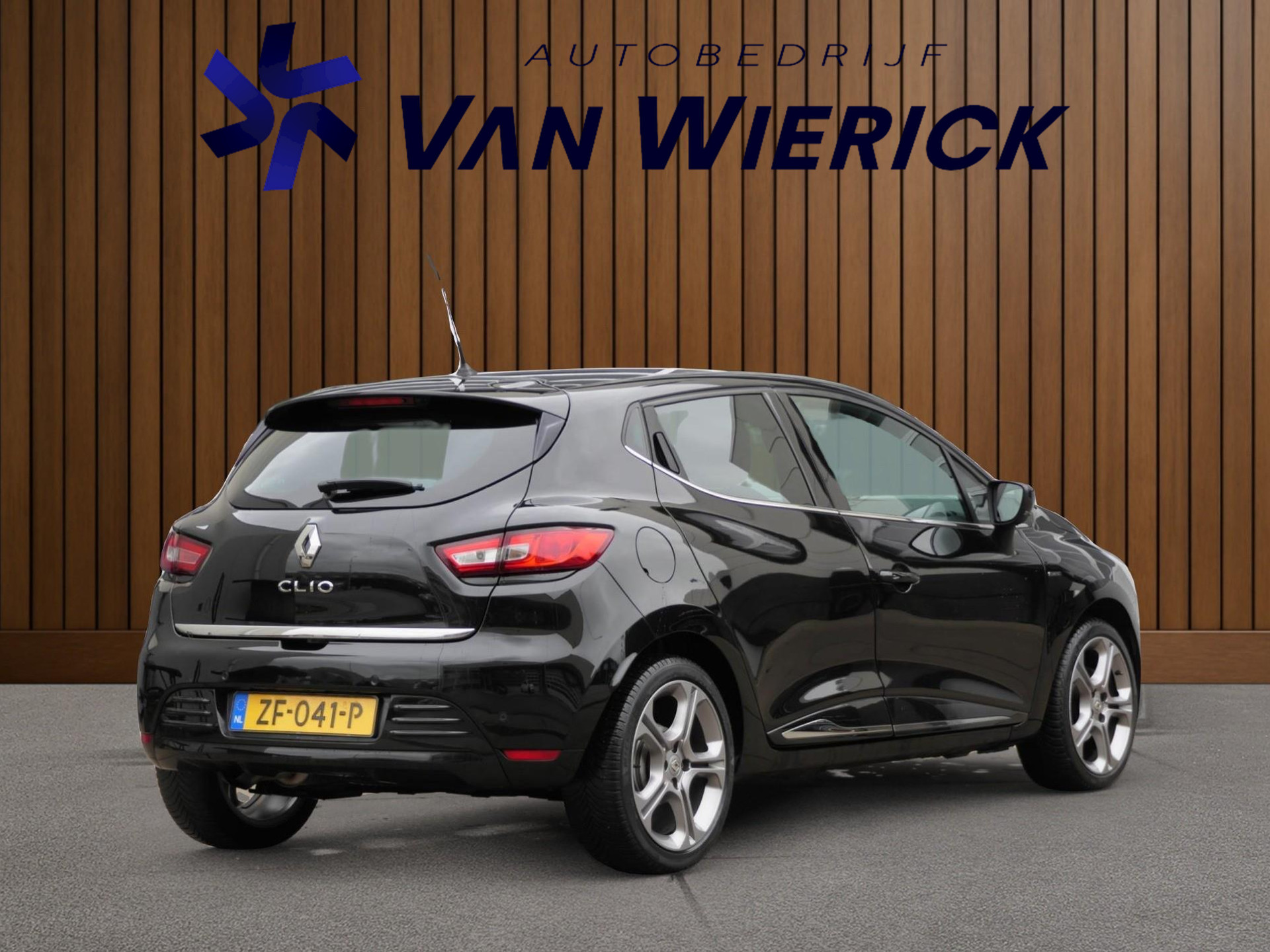 Renault Clio 0.9 TCe Limited | Cruise | Navi | 17 Inch | Nette Staat 48127056-3.jpg | Autobedrijf van Wierick