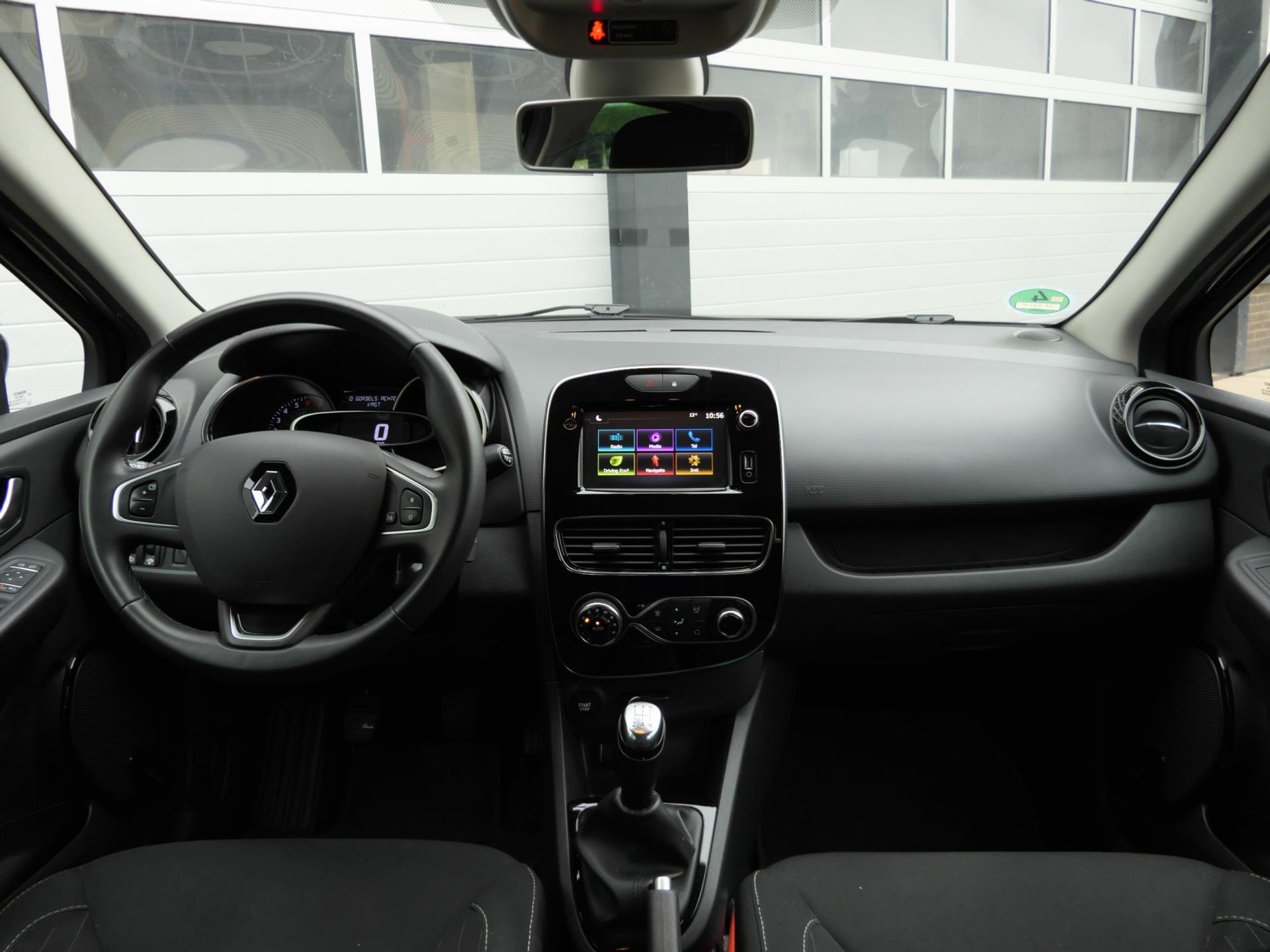 Renault Clio 0.9 TCe Limited | Cruise | Navi | 17 Inch | Nette Staat 48127056-7.jpg | Autobedrijf van Wierick