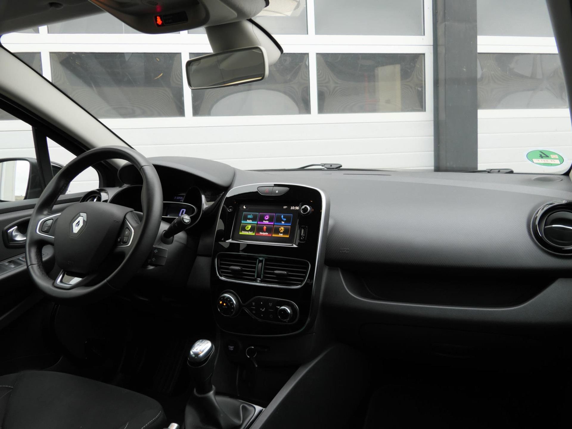 Renault Clio 0.9 TCe Limited | Cruise | Navi | 17 Inch | Nette Staat 48127056-9.jpg | Autobedrijf van Wierick