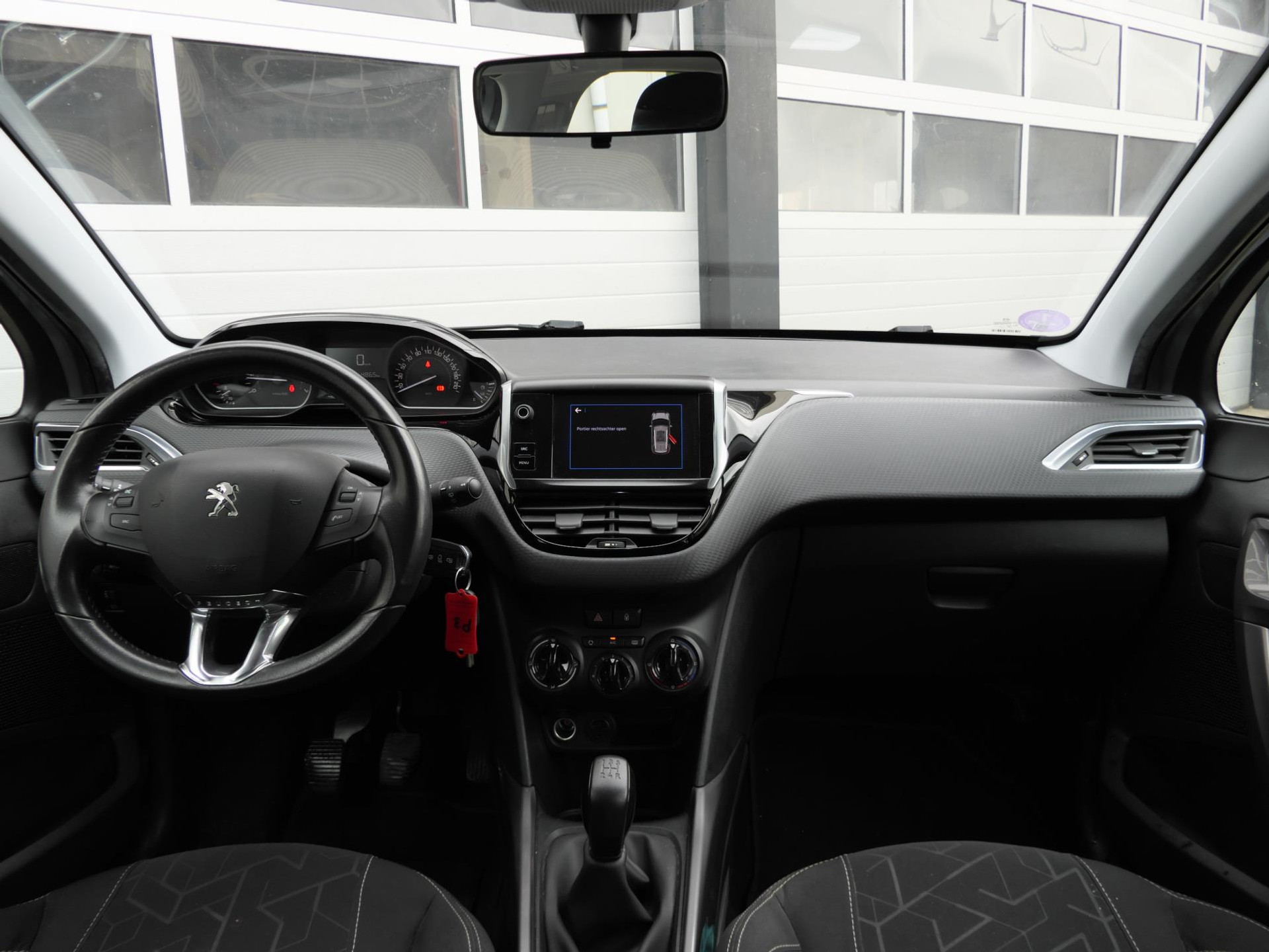 Peugeot 2008 1.2 PureTech Active | Carplay | Cruise | Trekhaak | Distributieriem v.v. 48127615-7.jpg | Autobedrijf van Wierick