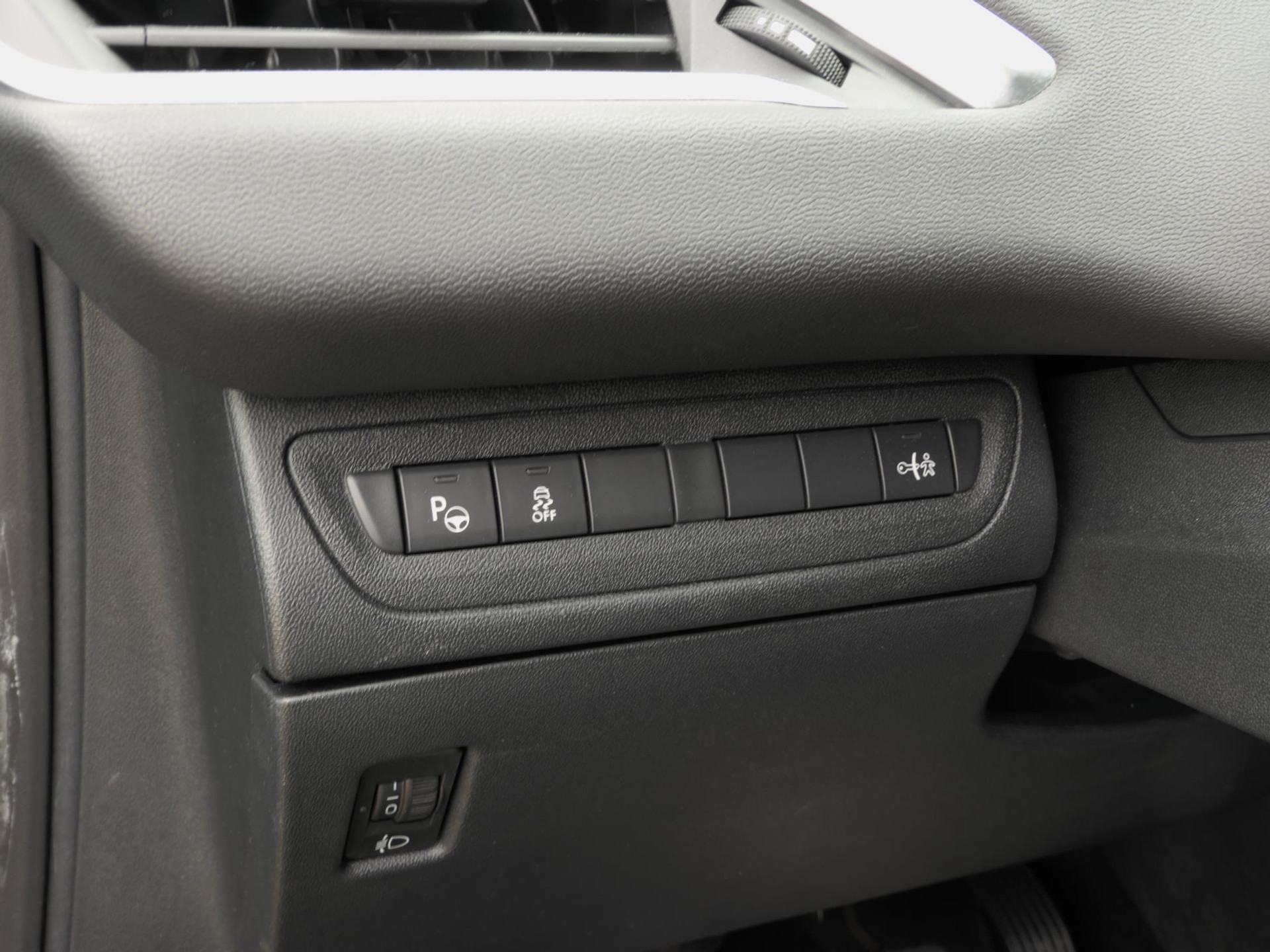 Peugeot 208 1.6 VTi Intuïtive 120PK! | Cruise | Bluetooth | Clima | Parkeersensoren 48534708-16.jpg | Autobedrijf van Wierick