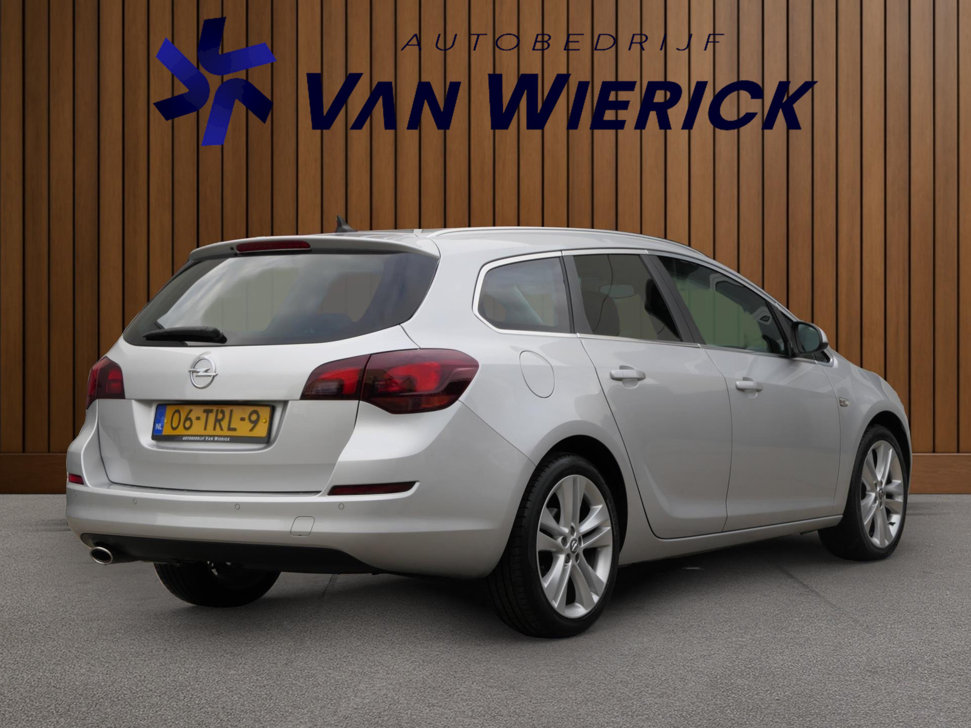 Opel Astra Sports Tourer 1.4 Turbo Sport 120PK! | Clima | Cruise | PDC | Bluetooth 48552548-3.jpg | Autobedrijf van Wierick