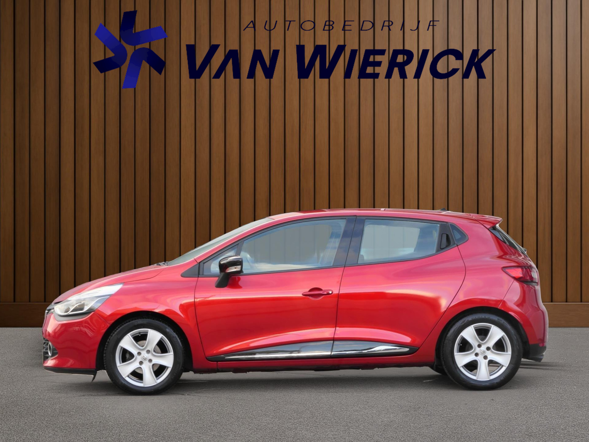 Renault Clio 0.9 TCe Expression 5-Deurs | Carplay | Cruise | Afneembare trekhaak 48575734-1.jpg | Autobedrijf van Wierick