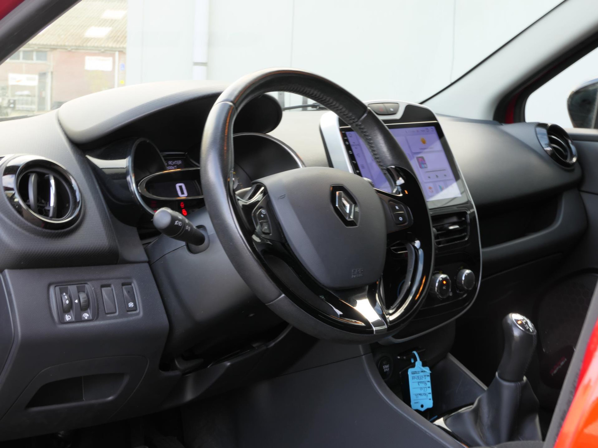Renault Clio 0.9 TCe Expression 5-Deurs | Carplay | Cruise | Afneembare trekhaak 48575734-5.jpg | Autobedrijf van Wierick