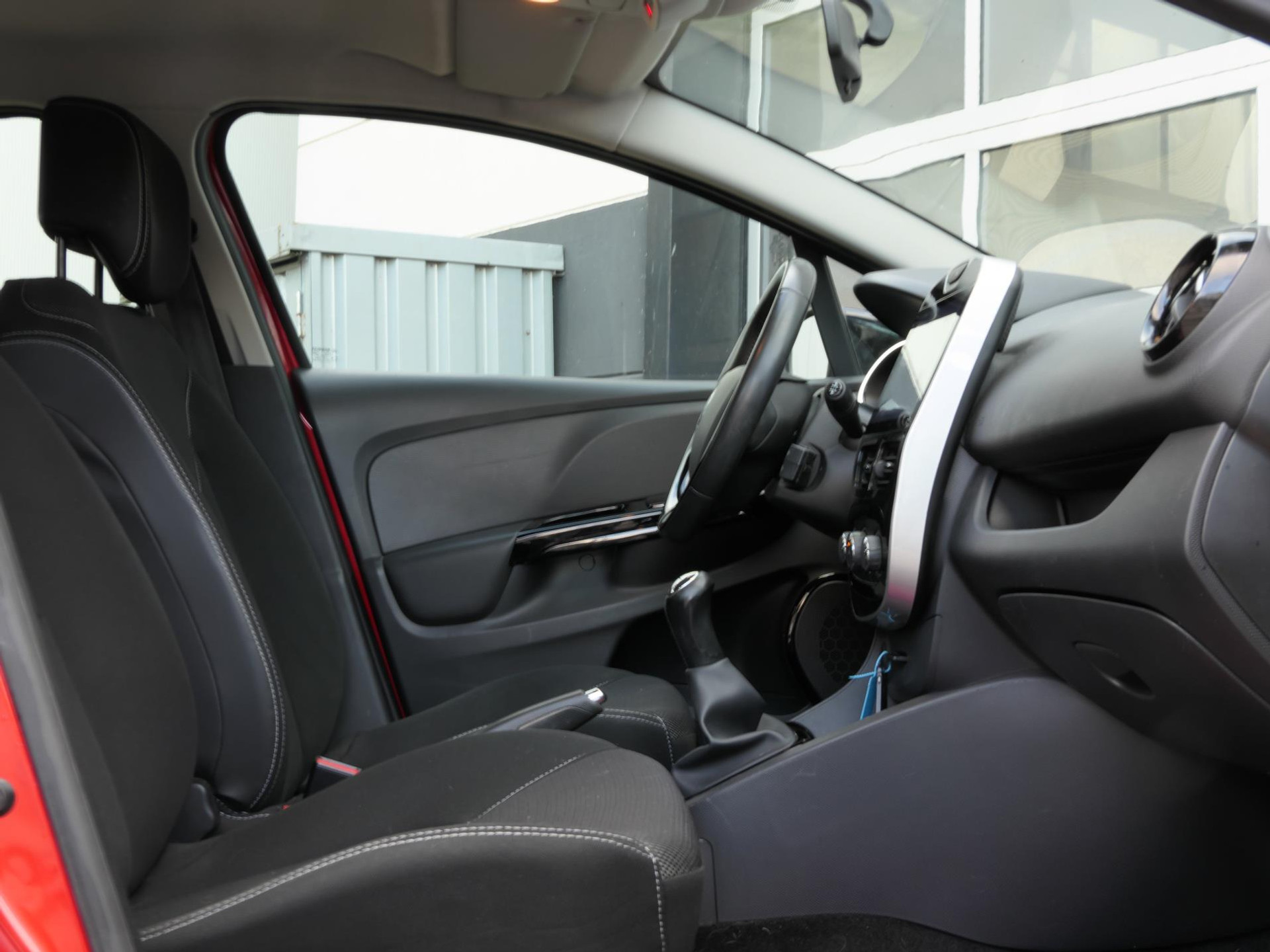Renault Clio 0.9 TCe Expression 5-Deurs | Carplay | Cruise | Afneembare trekhaak 48575734-8.jpg | Autobedrijf van Wierick