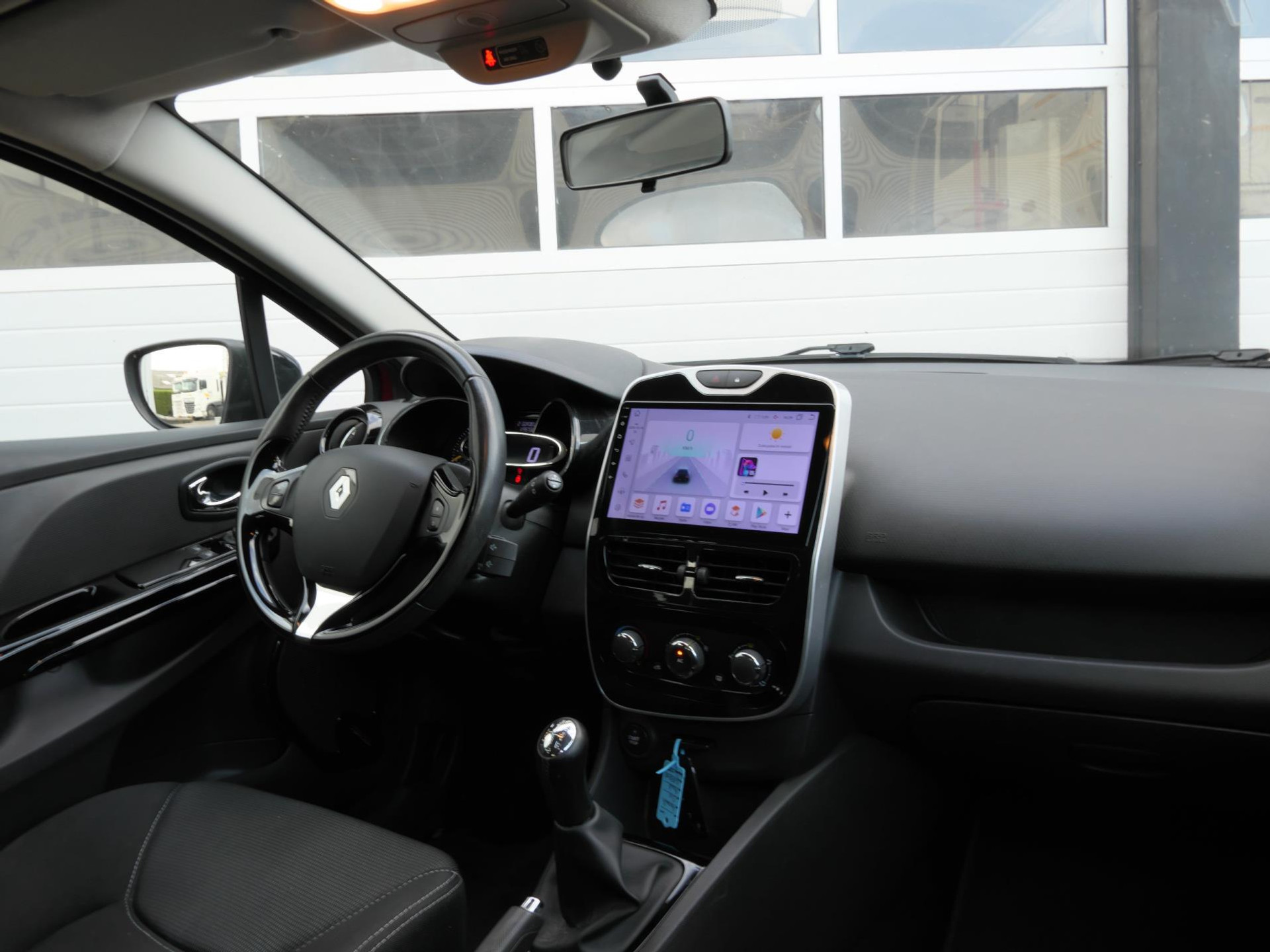 Renault Clio 0.9 TCe Expression 5-Deurs | Carplay | Cruise | Afneembare trekhaak 48575734-9.jpg | Autobedrijf van Wierick