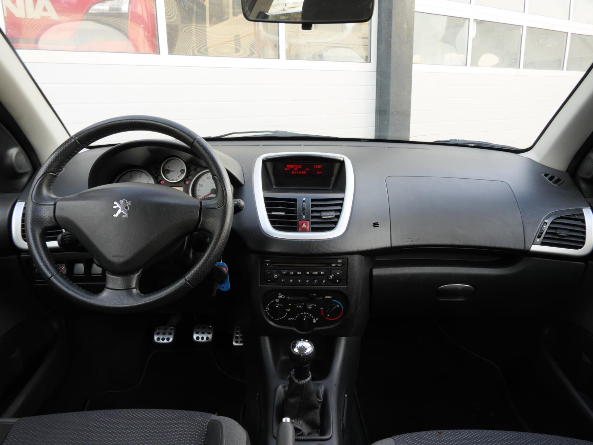 Peugeot 206 + 1.4 Urban Move 5-Deurs |Cruise | Airco | Elektrische ramen | NAP 48660287-6.jpg | Autobedrijf van Wierick