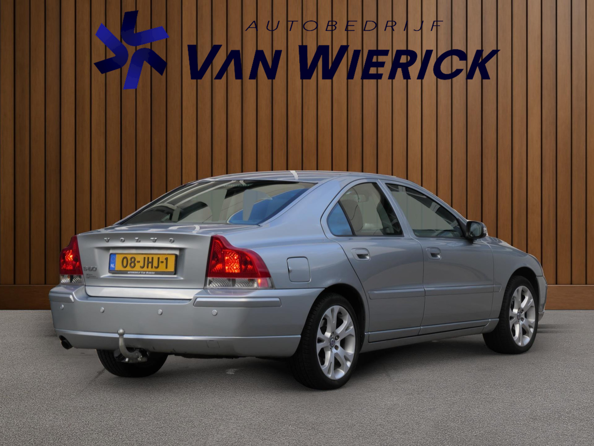 Volvo S60 2.4 Drivers Edition Automaat 140PK Youngtimer! Schuif/kanteldak | Leer | Trekhaak | Stoelverwarming 48660311-3.jpg | Autobedrijf van Wierick