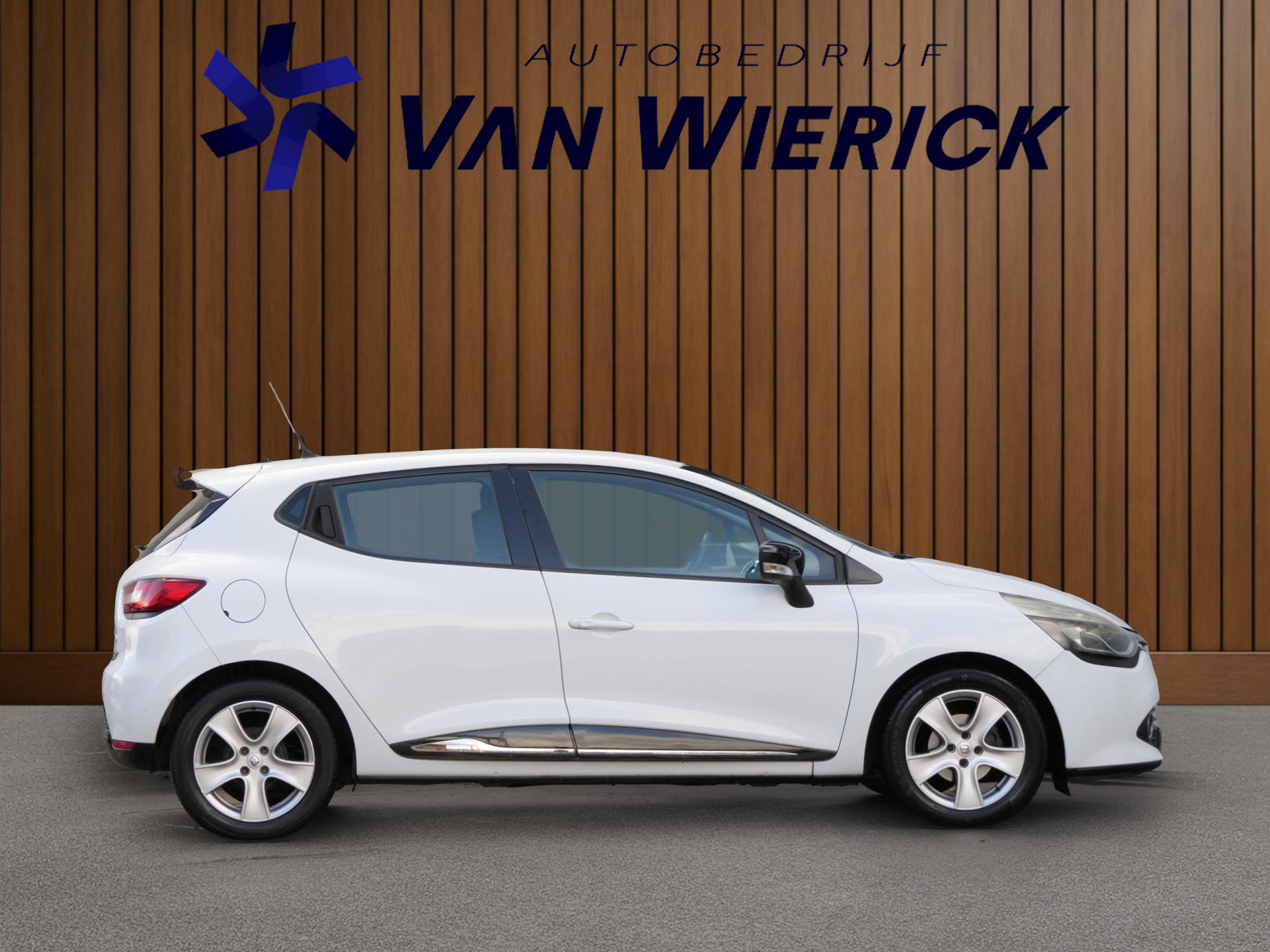 Renault Clio 0.9 TCe Expression 5-Deurs | Bluetooth | Navi | LM Velgen 48698108-2.jpg | Autobedrijf van Wierick
