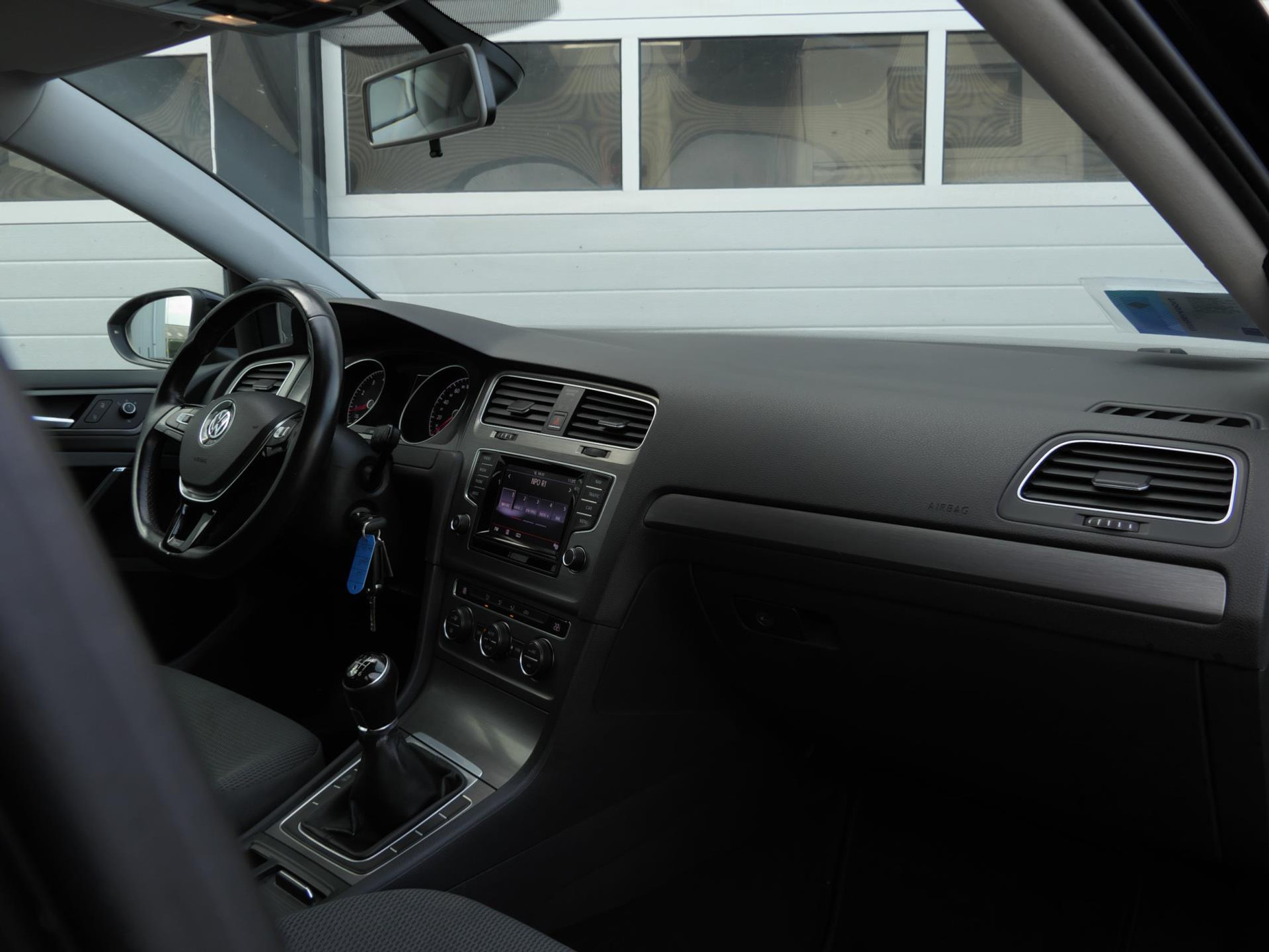 Volkswagen Golf 1.2 TSI Comfortline | Cruise | Trekhaak | Led 48725379-11.jpg | Autobedrijf van Wierick