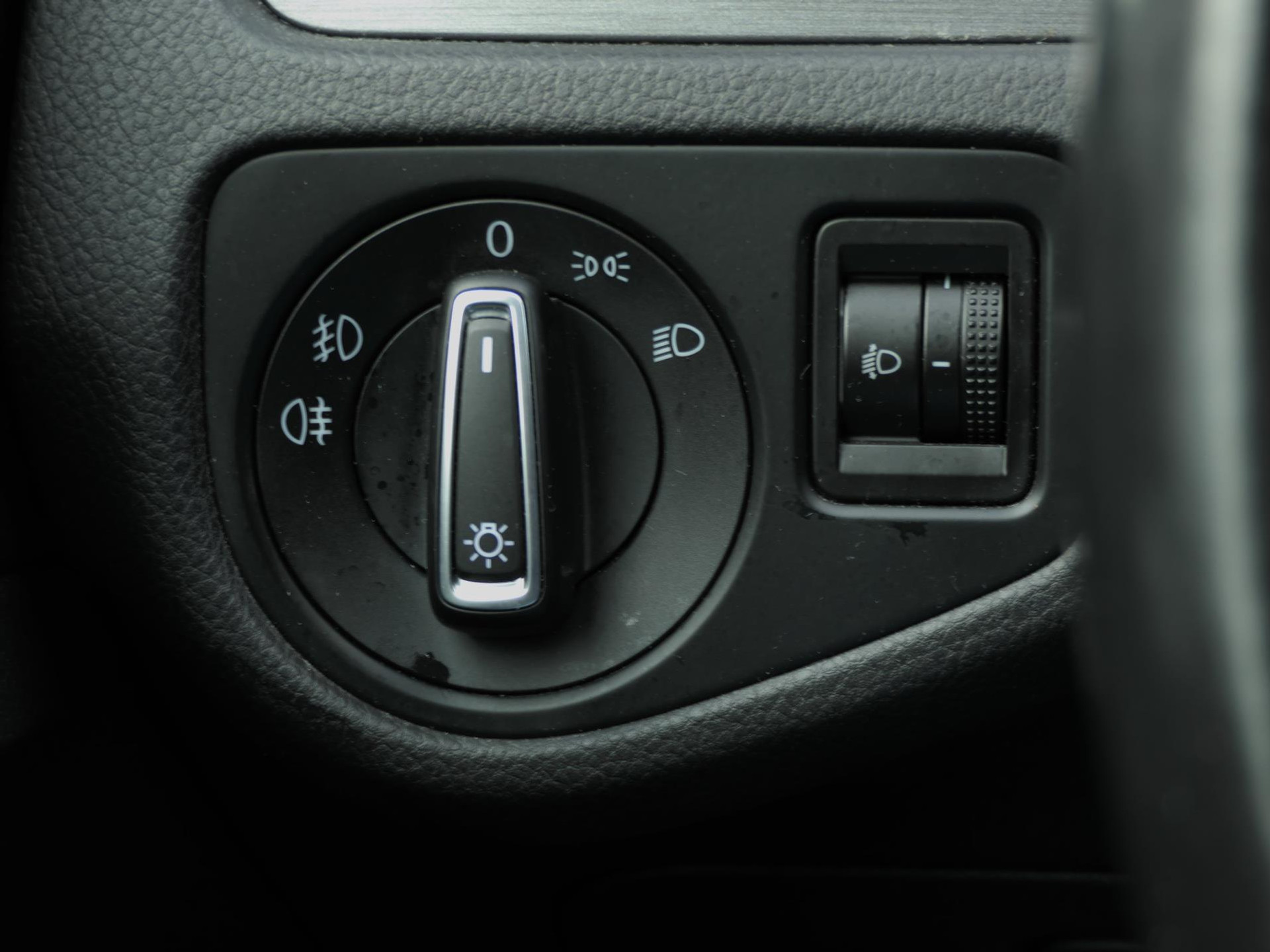 Volkswagen Golf 1.2 TSI Comfortline | Cruise | Trekhaak | Led 48725379-19.jpg | Autobedrijf van Wierick