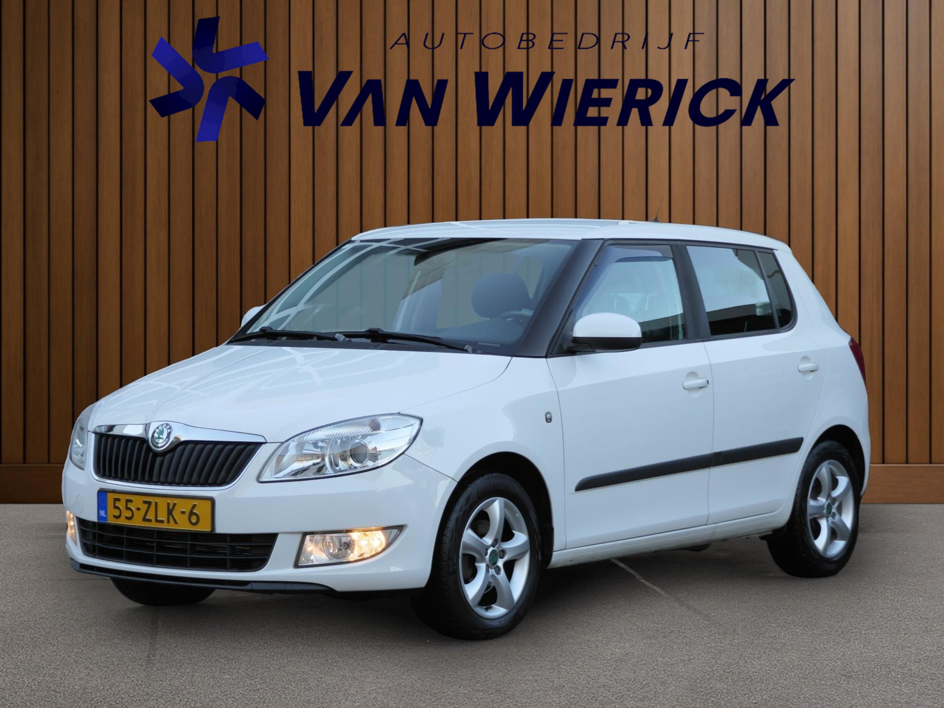 Škoda Fabia 1.2 TSI Tour | Trekhaak | LM Velgen | Cruise | Airco 49566537-0.jpg | Autobedrijf van Wierick