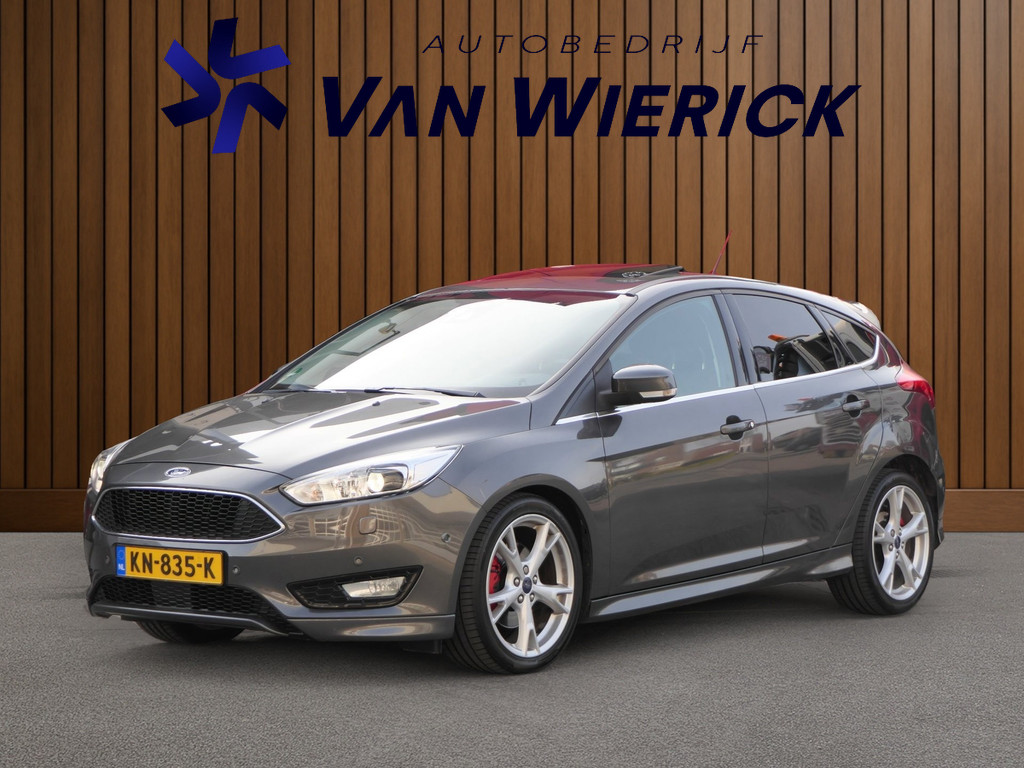Ford Focus 1.5 St-Line 150PK! | Schuif/kantel dak | Camera | Xenon | Winterpakket | 18-Inch 52257259-0.jpg | Autobedrijf van Wierick