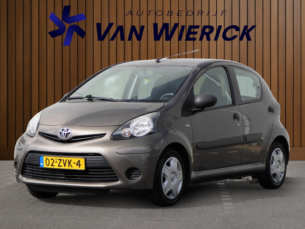 Toyota Aygo 1.0 VVT-i Comfort 5-Deurs | Airco | NAP | Zuing! 52455252-0.jpg | Autobedrijf van Wierick