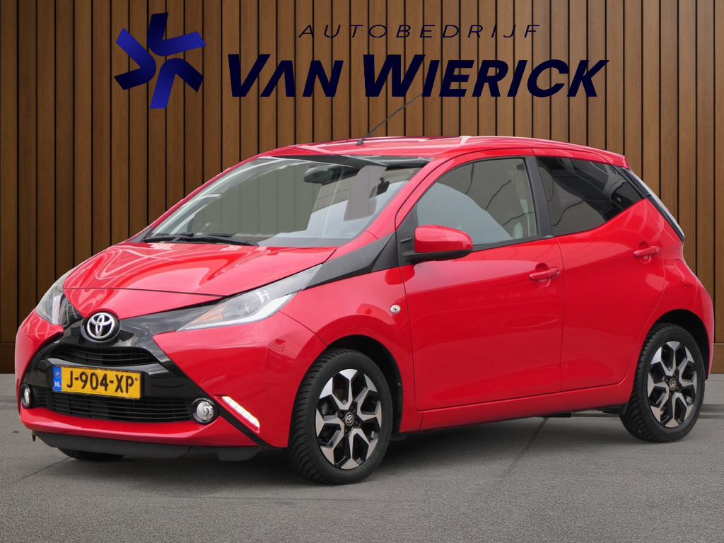 Toyota Aygo 1.0 VVT-i x-play 5-Deurs | Camera | Airco | Bluetooth 53479962-0.jpg | Autobedrijf van Wierick