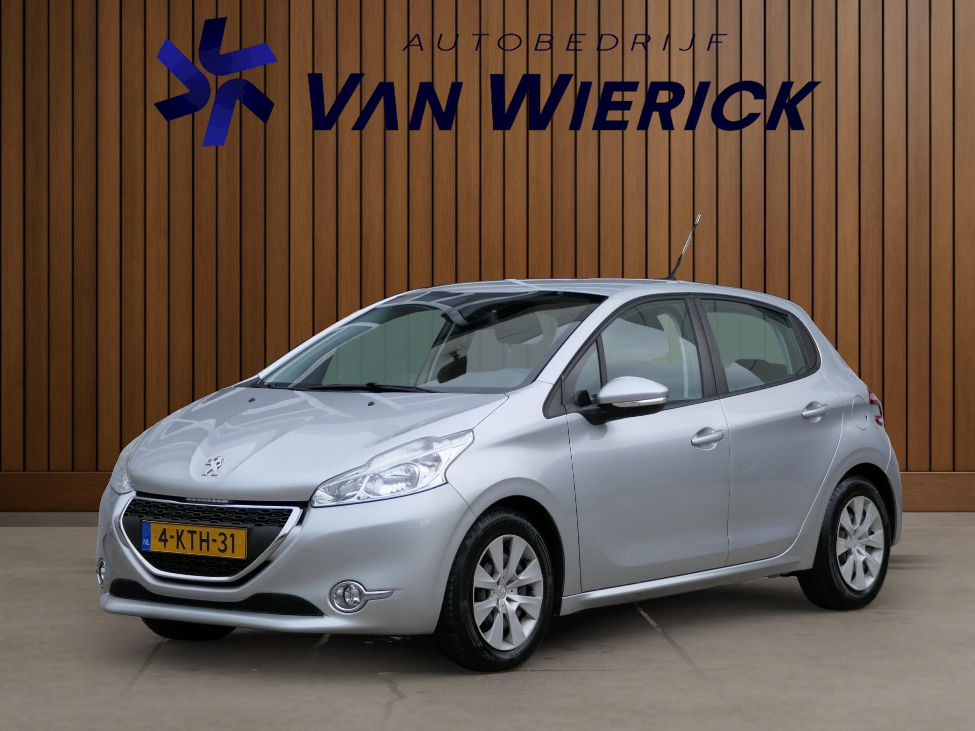 Peugeot 208 1.2 VTi Envy 82PK | Trekhaak | Cruise | Navi | Clima 47963374-0.jpg | Autobedrijf van Wierick