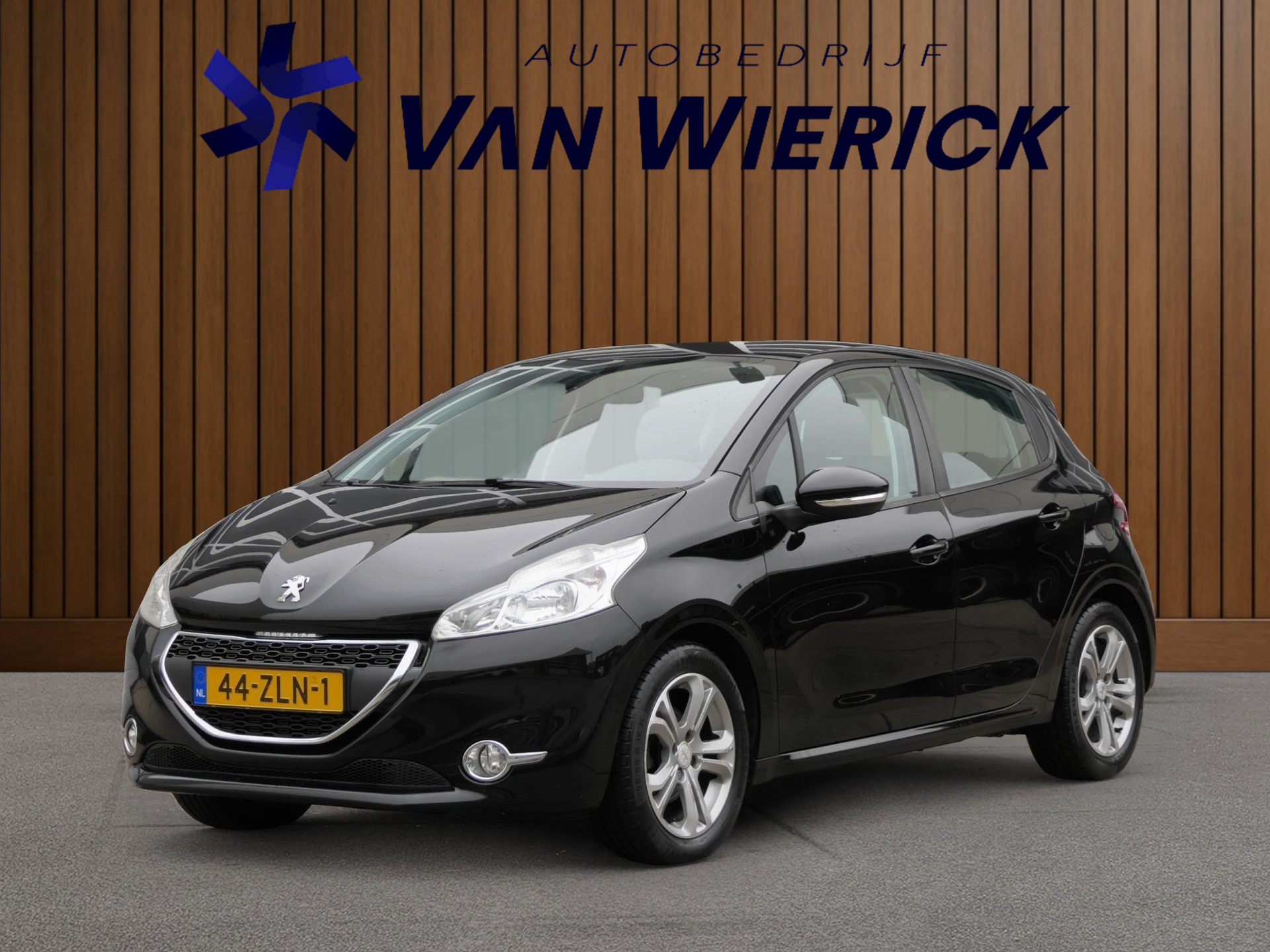 Peugeot 208 1.2 VTi Envy 5-Deurs 82PK | Cruise | Airco | Bluetooth | Parkeersensoren 48085010-0.jpg | Autobedrijf van Wierick